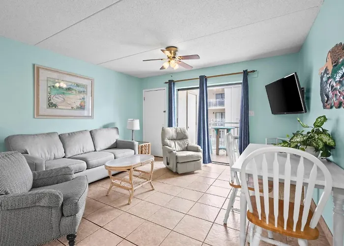 Coastal Comfort Sugar Direct Access Apartment