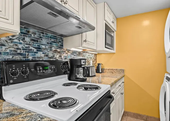 Coastal Comfort Sugar Direct Access Apartment Gulf Shores